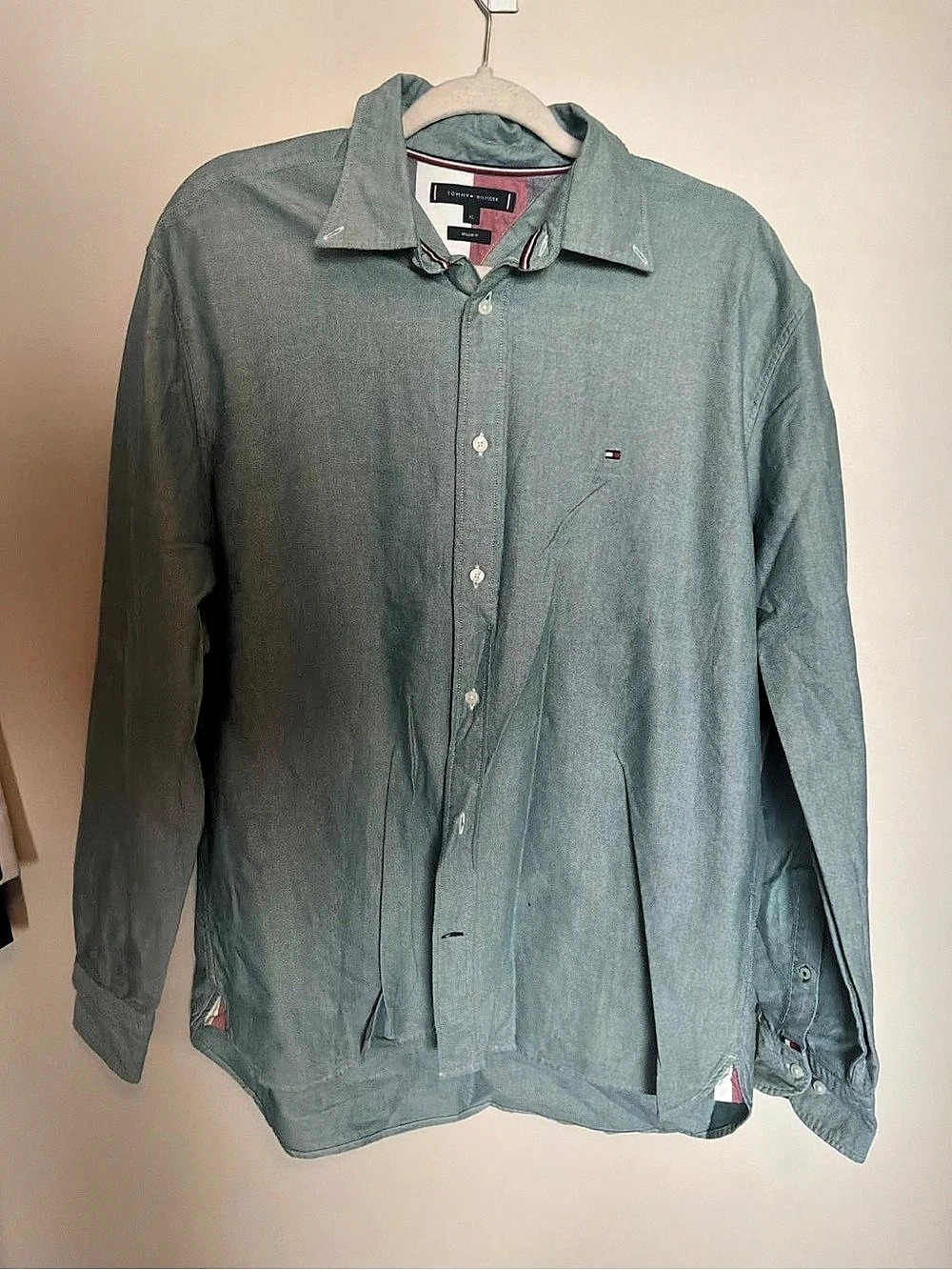 Tommy Hilfiger Casual Button Down Shirt in Green Size Medium